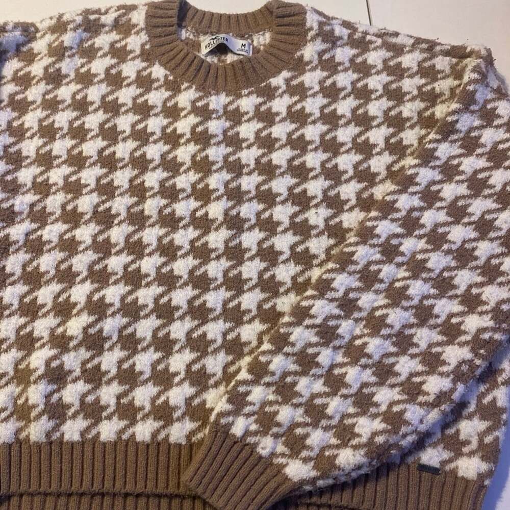 Medium Sweater by Hollister